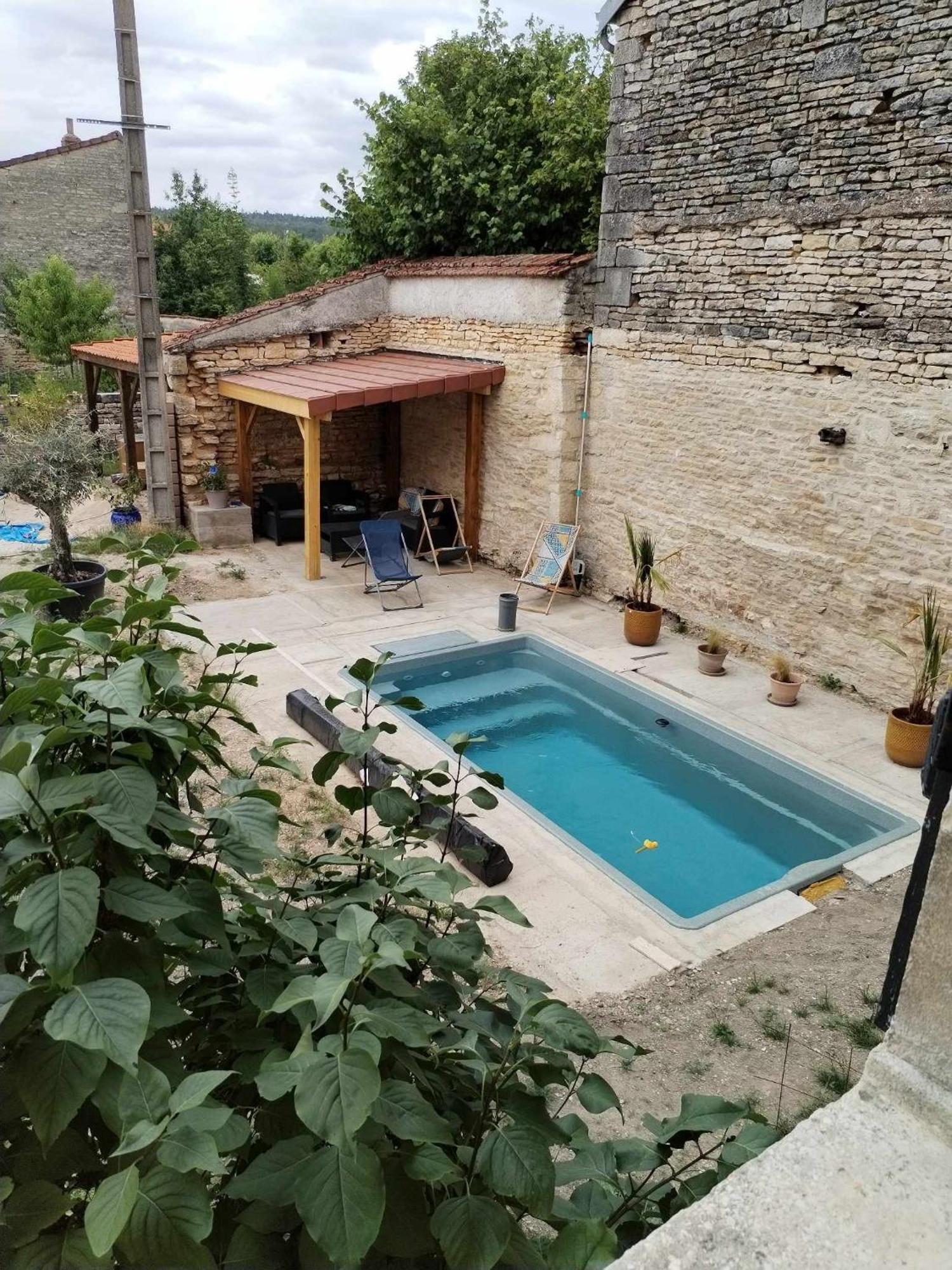 Gite Rue Pasteur Ис-сюр-Тил Екстериор снимка